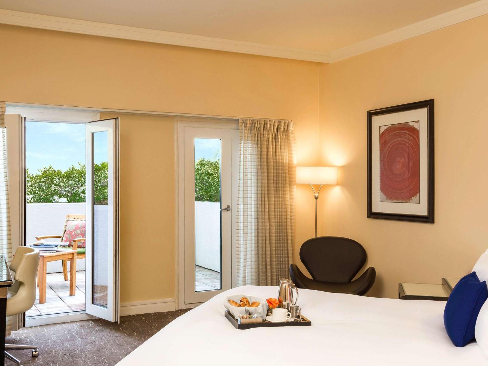 Hotel Sofitel Los Angeles At Beverly Hills Екстериор снимка